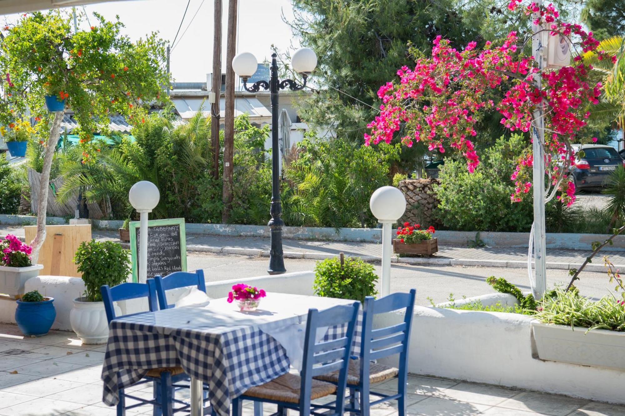 ניאה אפידאורוס Hotel Avra מראה חיצוני תמונה