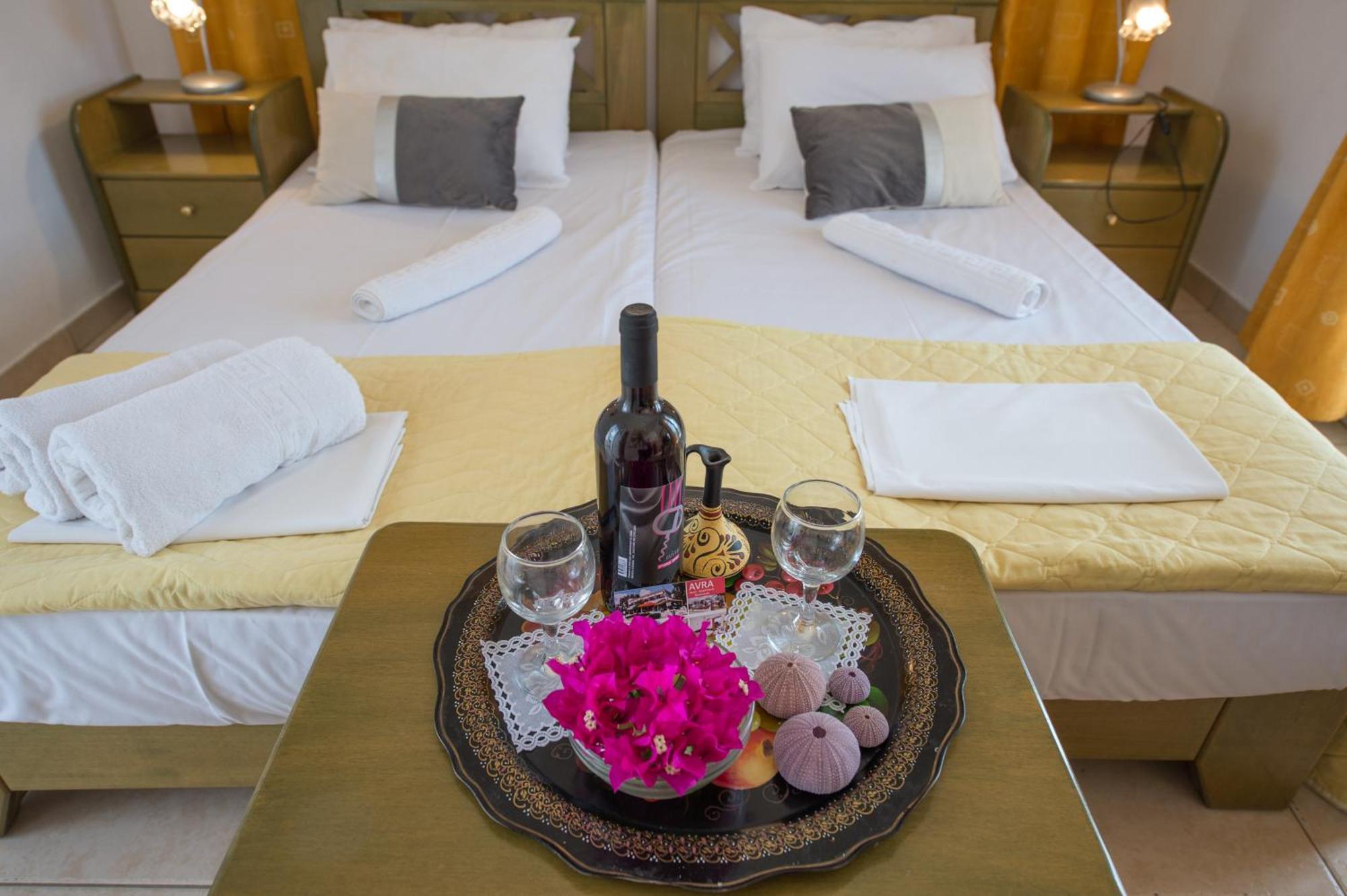 ניאה אפידאורוס Hotel Avra מראה חיצוני תמונה